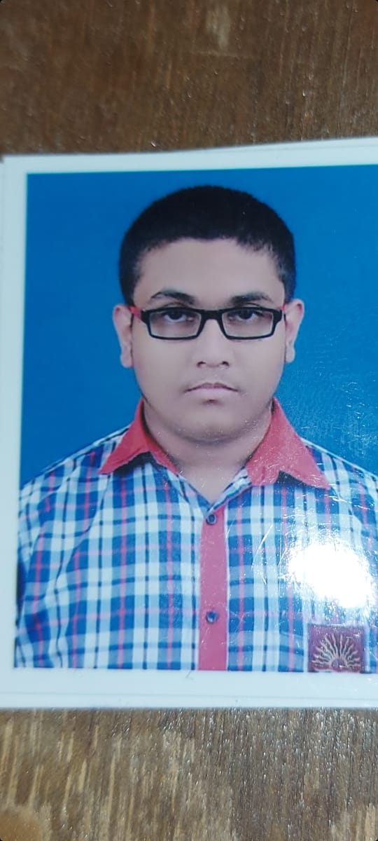 niludas87's tweet photo. @IRCTCofficial 
One missing boy Dhrubajyoti biswas is traveling in 21.44/D-1,Kalka Mail(Train No:12311).If you identify this boy please contact his father Mr Kuntal Biswas at(9051033400/7003191073) or Mr surajit Majumdar (9830342913). https://t.co/6lfRC2HqVJ