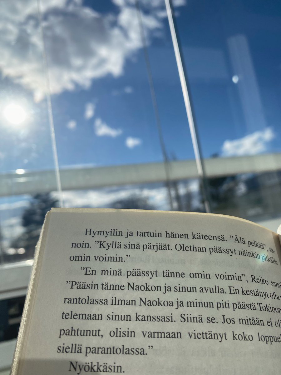 jennik1's tweet photo. norwegian wood is my favorite from #rmbookchallenge so far ✨ @rmbookchallenge https://t.co/GQk6qKfG7p