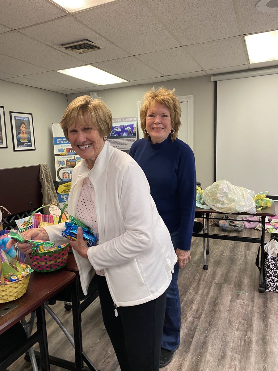 53rdStDoodles's tweet photo. Giving back to Samaritan House! Easter baskets for the children in the shelters! #gammapi #DKG #SamaritanHouse https://t.co/hTG73FLNDS