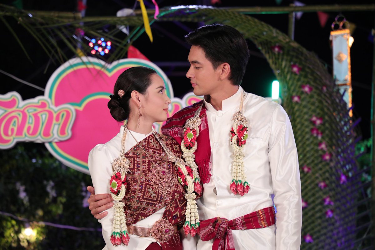 ch_model's tweet photo. แทนคำขอบคุณแขกผู้มีเกียรติ 

 #เขยบ้านไร่สะใภ้ไฮโซตอนจบ https://t.co/AYLUd5y75N