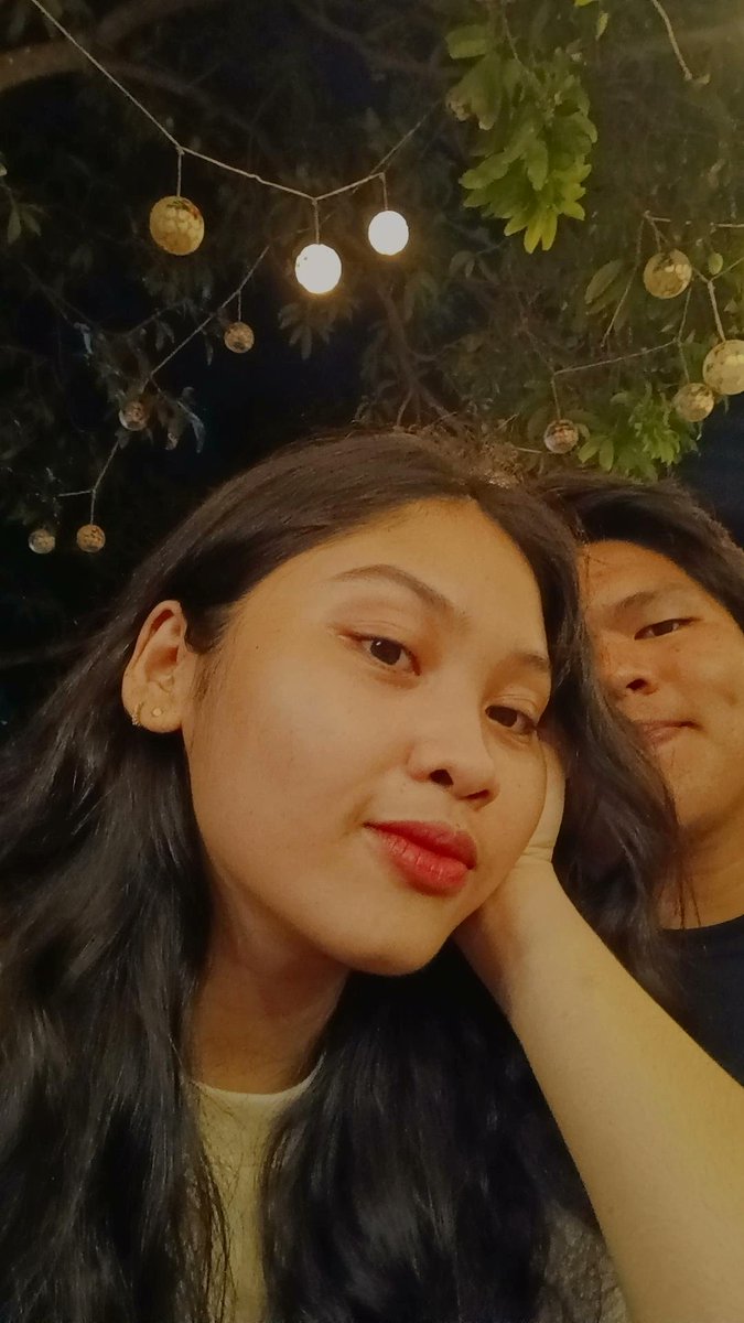 DeeJaINC's tweet photo. 04/12/22 ✨ Cheatday #999 😂 @roseeecolored_ https://t.co/FpTIRh3edr
