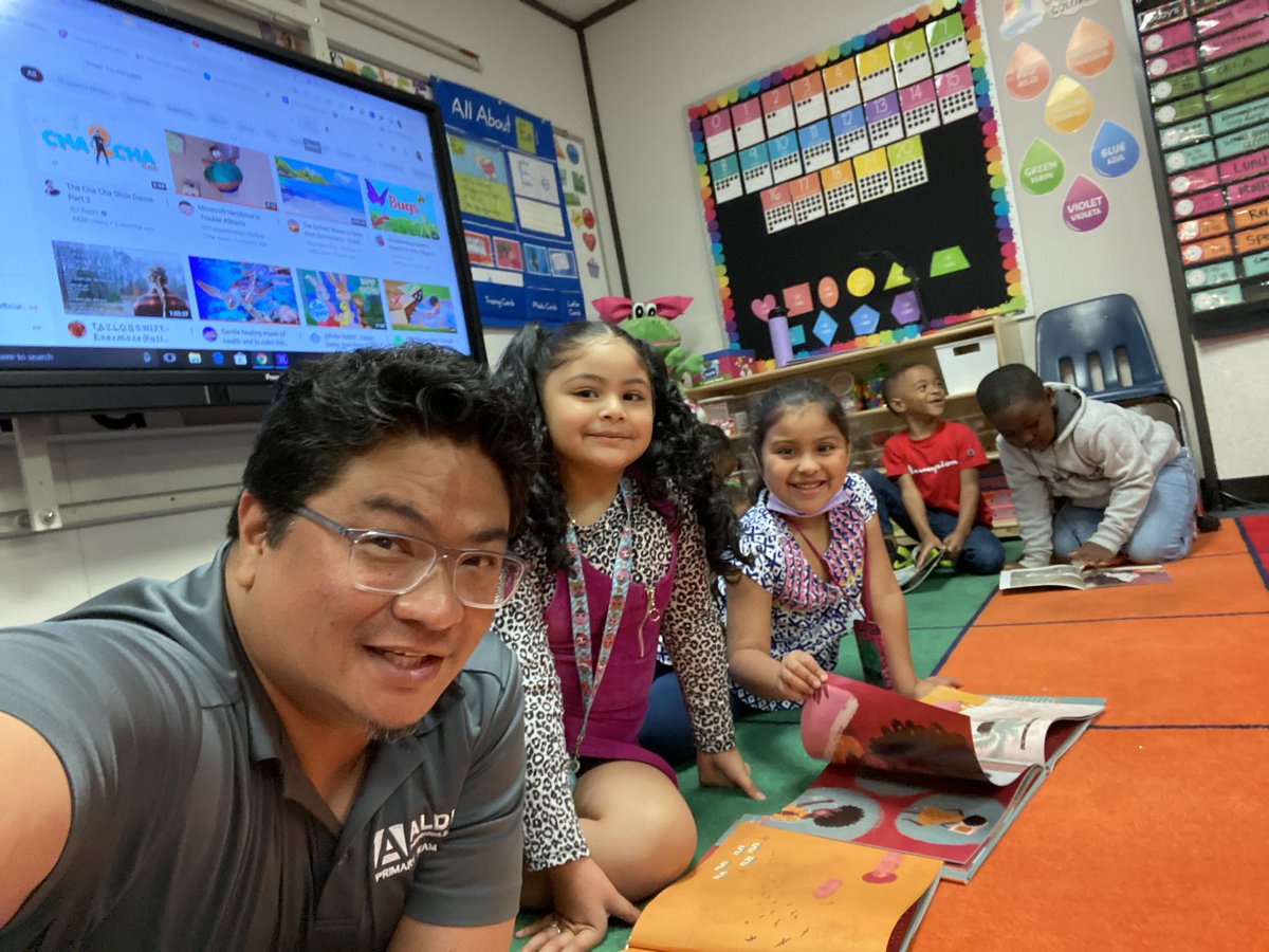 MarkMalo614's tweet photo. DEAR (drop everything and read) @Magrill_AISD 📚 @Magrill_LMC #AldineReads #GreatnessEmerging https://t.co/RZ2kdR5rXv