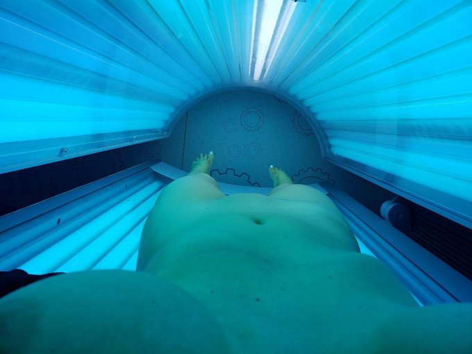 Tan Tuesday https://t.co/xaJDYkFqOZ<a href="/tag/kinkysummernights"class="tags"><span>#kinkysummernights</span></a>