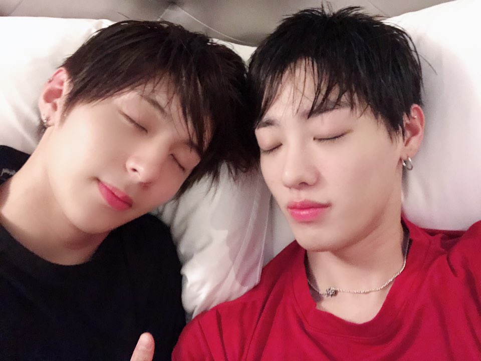 YCSYLOOKS's tweet photo. 생일 축하해 우리 영택이~!! ❤️

🐰🐣🎂❤️ with @SYTLOOKS 

♡ | #OurOasisYoungtaekDay
#아기_병아리_영택이_생일_삐약삐약 | ♥︎ https://t.co/N4946ZgknP