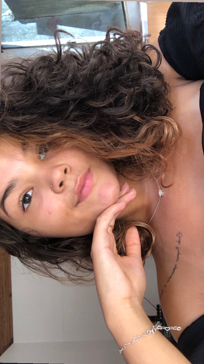 e de pensar que ja chorei por me sentir feia…..