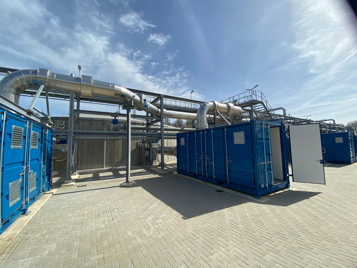 ValleienVeluwe's tweet photo. Mooie dag voor collega’s tijdens de kennisuitwisseling over Verdygo® bij @waterinlimburg. Verdygo® is een innovatief ontwerp- en bouwconcept voor rioolwaterzuiveringen. Precies wat wij zoeken voor de rwzi in Terwolde. Lees meer op: https://t.co/AvEKuvcxxd #waterzuivering https://t.co/arJGK6vv95