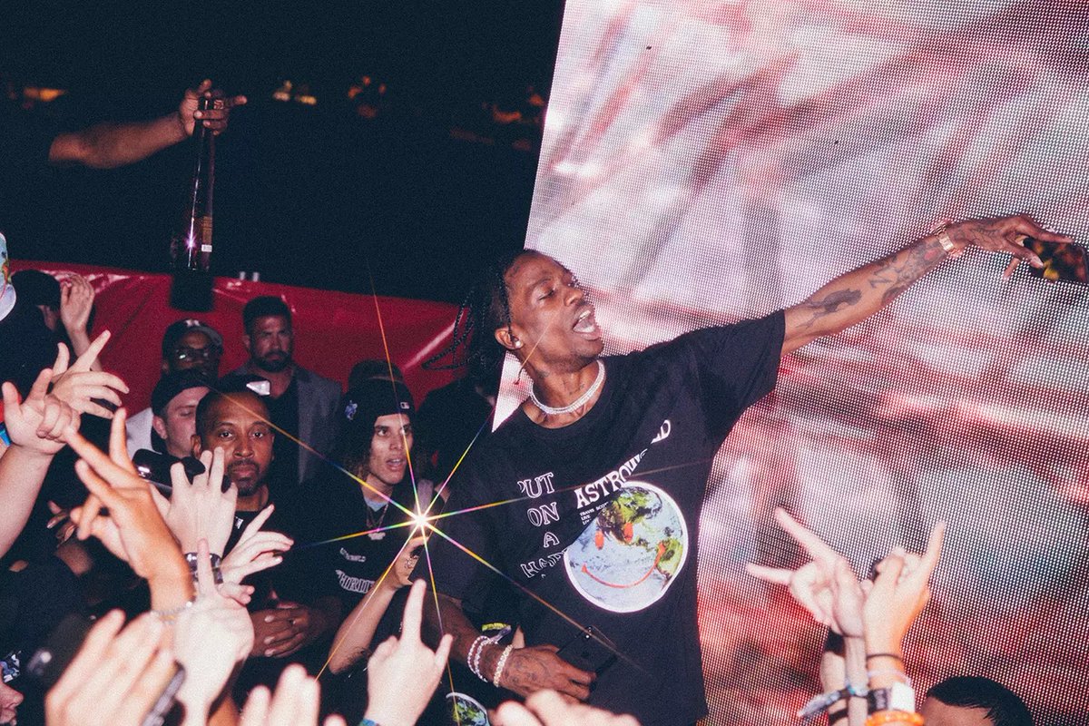 wrld_mag's tweet photo. L’incroyable campagne publicitaire de Travis Scott pour Astroworld 🎡 https://t.co/YqRV5tepe1