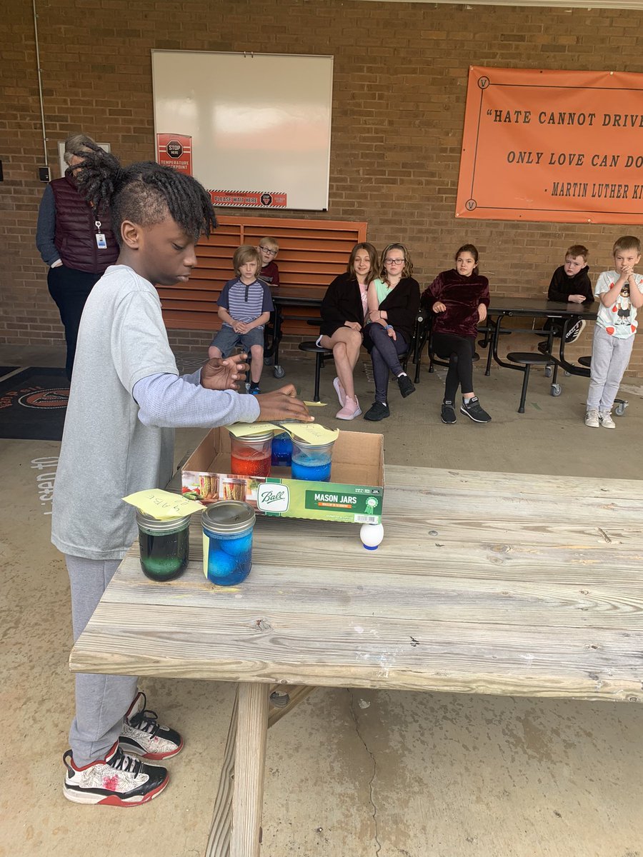 MrsGRichmond's tweet photo. B180 Spring Break - Having fun with an egg strength experiment! Turns out, eggs are incredibly strong when balanced! @hurtchildadvoc1 @BristolSuper @RADERHOOKED https://t.co/MZvuXJigR9