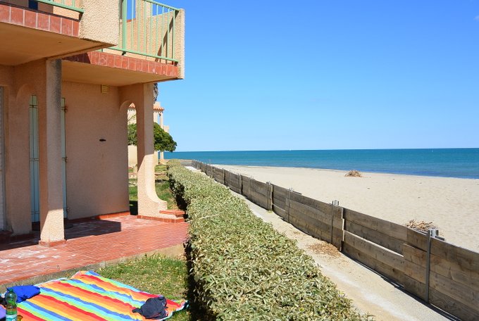 I can recommend the Oasis nudist-resort. You can rent an appartement close to the beach-front. https://t<a href="/tag/camgirl"class="tags"><span>#camgirl</span></a>