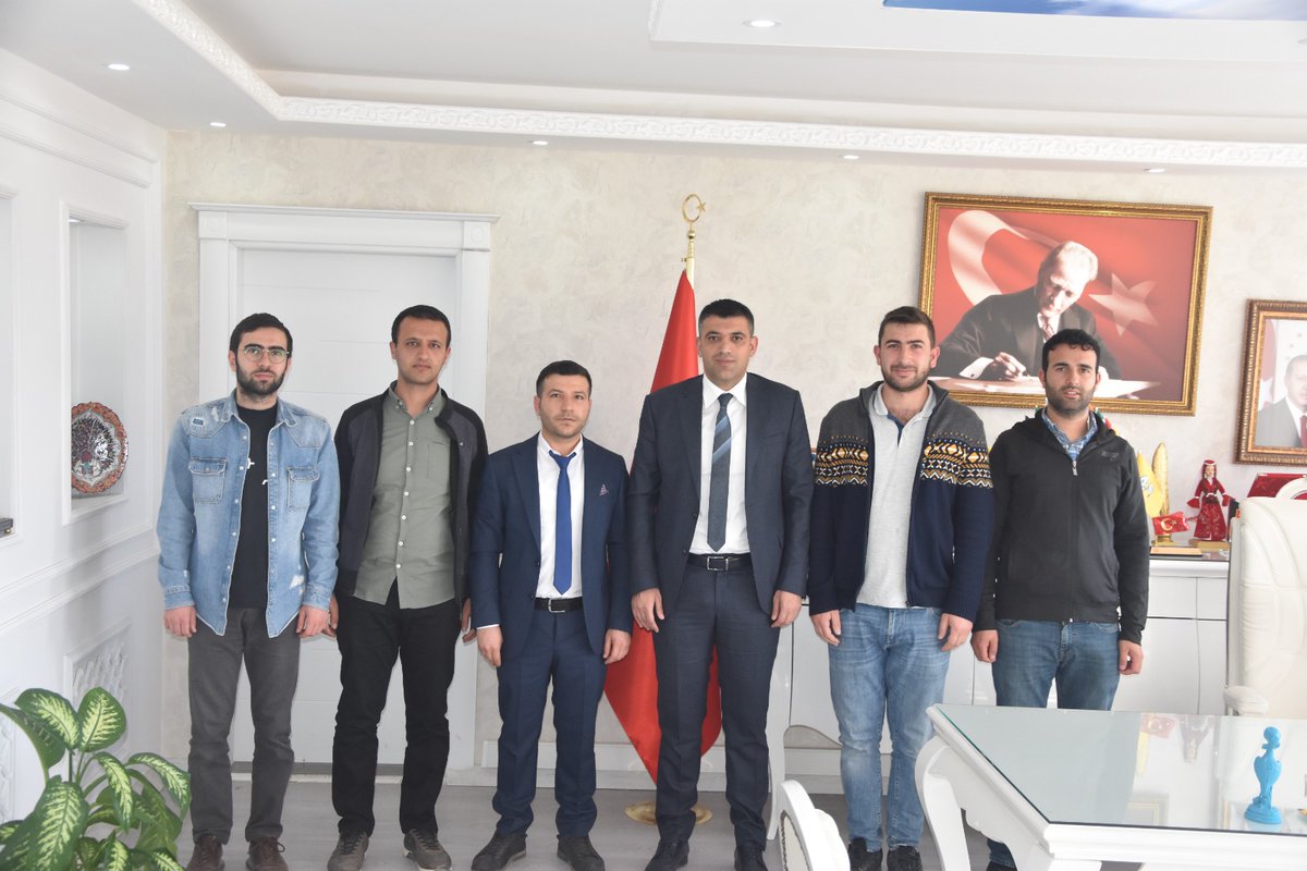 aesigdir's tweet photo. Anadolu Eğitim Sendikası Iğdır İl Temsilciliği olarak Iğdır özelinde  eğitim sorunlarını içeren "Iğdır'da Eğitim Sorunları" adlı raporumuzu Iğdır İl Milli Eğitim Müdürü Sayın @canl_servet ile paylaştık. Nezaketi ve misafirperverliklerinden ötürü kendisine teşekkür ediyoruz. https://t.co/X1rtpsRPgY
