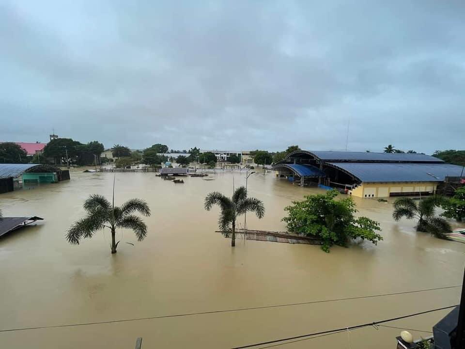 shekenniken's tweet image. ‼️my province needs help please po we&apos;re using tags to trend somehow, to get the attention of the public to ask for help please po, most of the areas in Capiz are submerged in water already, again, your retweets are much appreciated, SLMT 

#CapizNeedsHelp
#AgatonPH
