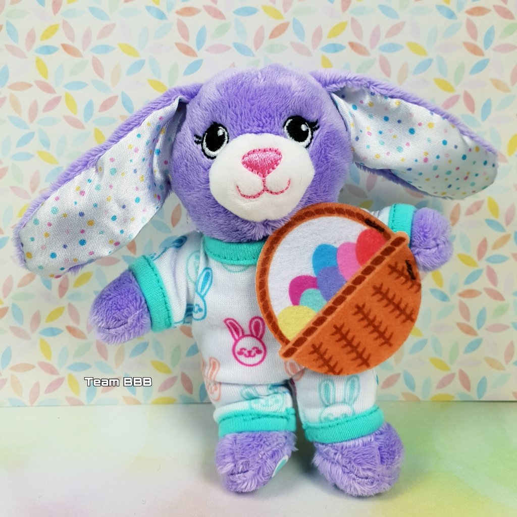 TeamBBB123's tweet photo. Easter Bunny is getting her basket full ready to deliver those eggies very soon .... ๐
#BuildABearEggHunt #BuildABear #buildabearplushie #BuildABearEaster #buildabearbunny #bunny #plush #plushie #easterbunny #plushiecommunity #plushiecollector #softtoy @buildabear https://t.co/uQ4x7uWuin