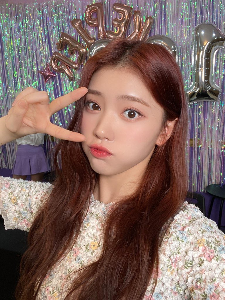 xiaotspace's tweet image. happy 100th day

#沈小婷 #션샤오팅 #XIAOTING