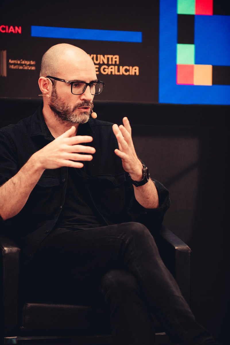ghanito's tweet photo. Nas fotos que fixo #LeoLópez📸 no #Interplay2022 aparezo moi intenso.
Moi ben o pasei! ☺️
Marta Salicrú foi moi riquiña e estivo falando connosco un anaco na xuntanza que tivemos os do @podgalego. https://t.co/r6gewQsGBg