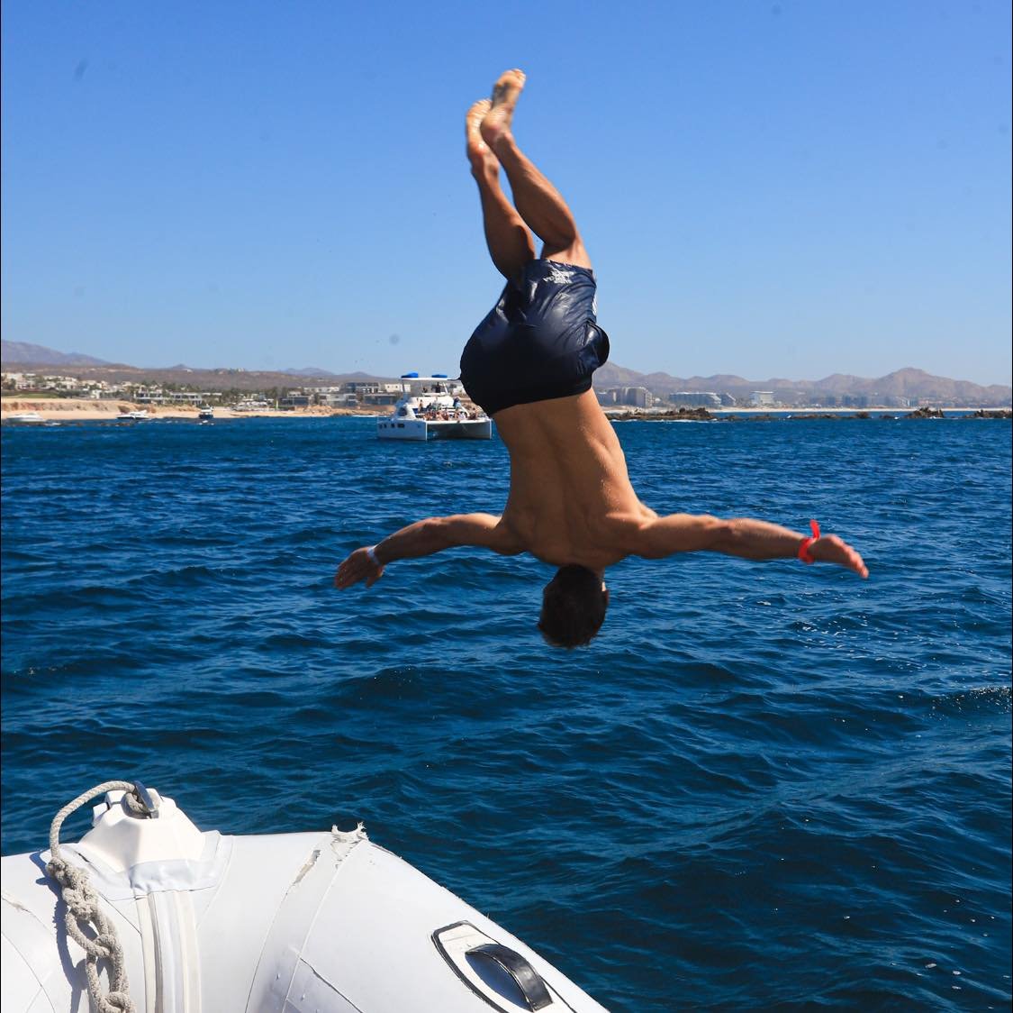 cabo_adventures's tweet photo. Who said you can't have it all in one tour?! ๐๐ฝโโ๏ธ Sea scooters + snorkel + paddle board + kayak + speedboat!
All in a single adventure ๐คฟ๐ โ๏ธ
#snorkel #paddleboard #seascooter #kayak #allinone #caboadventures #livingmyadventure #cabo #loscabos #baja #mexicomagico #mexico๐ฒ๐ฝ https://t.co/5OFUklexC4