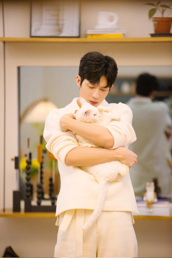cdrama_update's tweet photo. 220412 #JingBoran Studio weibo update for Variety show #WelcomeBacktoSound2   

More pics - https://t.co/cWAaB5OFah 

#井柏然 #朋友请听好2 
#井柏然朋友请听好2 https://t.co/rXhTfVUKEa