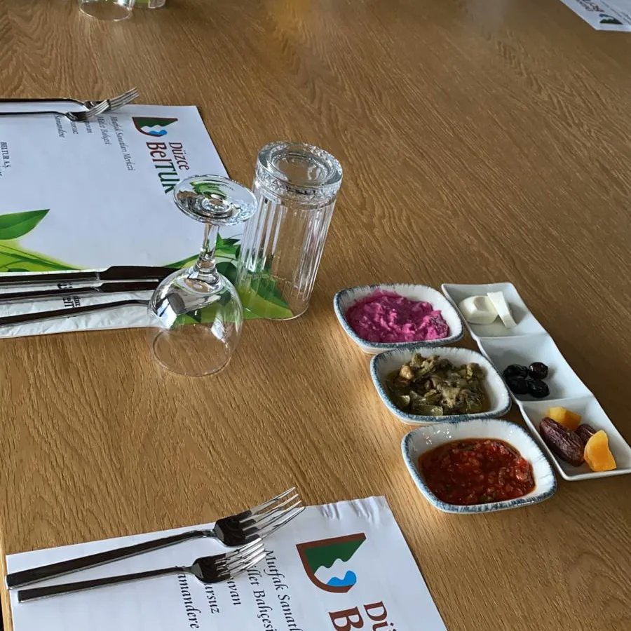 MsmDuzce's tweet photo. Kaliteyi estetik, şıklık, modern dizayn ve lezzetle birleştirdik.
.
.
MsmDüzce
Fark Yaratır! https://t.co/olNTUYwhEO