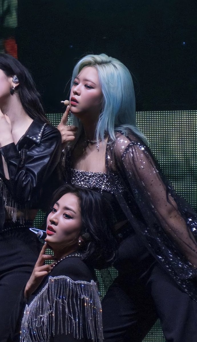 yeonfairyy_'s tweet photo. Se eu pudesse eu te daria o mundo Yoo, ou pelo menos a parte boa dele. Você merece o melhor da vida Jeong, você é o ser humano mais incrível que eu já conheci. Eu te amo infinitamente garota. ❤️
#JEONGYEON #TWICEOT9FOREVER #DispatchRespectJeongyeon #NINEORNINE https://t.co/4Jv7exsYUE