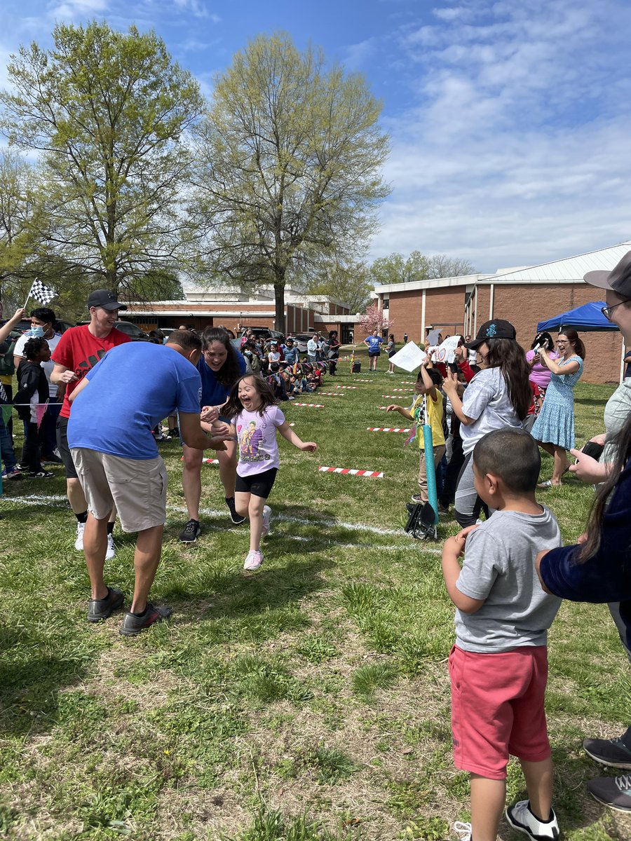 jedwardsAC's tweet photo. We had an absolute blast at the Special Olympics Alamance County Spring Races!!! A special thank you to everyone who made signs and came out to support and cheer on our athletes! You made their days!!! 😁🎉 @rhandrewselem https://t.co/MW5LVhTC0M