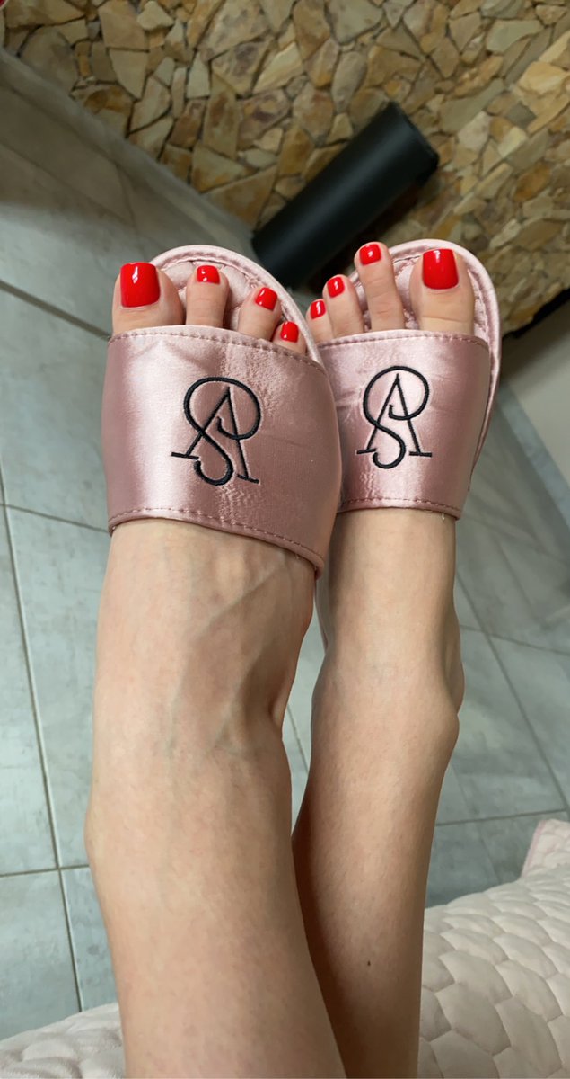 1MaryLight's tweet photo. 👣👅 follow me on @camsdotcom #feet #cute #model and enjoy my beautiful and positive energy every day 👸🏼🌝🔝🌪🌪🌪🌪🌪🌪🌪🌪🌪🌪🌪🌪🏆🥇 https://t.co/XsDTve0K1H