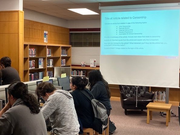 #Inquiry that incorporates choice validates learner autonomy and provokes curiosity. TY to LEE HS ELAR teachers Mrs. Bustamante &amp; Mr. LEE for bringing your ss to the library to utilize resources in support of your project! <a href="/leeneisd/">LEE VOLUNTEERS</a> <a href="/LEEELAR/">LEE ELAR</a> <a href="/NEISDLibrary/">NEISD Library Srvcs.</a> @Chiefval