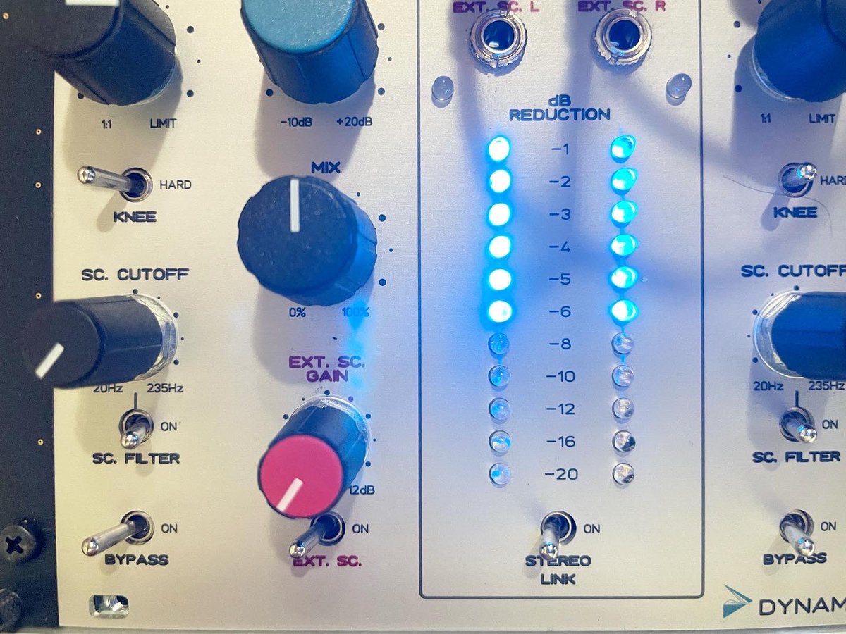 boutiquepedalny's tweet photo. Audio Gear Obsession DYNAMICENGINE⚡️ステレオリンク高品質デュアルモノコンプレッサーリミッター!
https://t.co/EpTtAl5dws
Divkidのビデオ
https://t.co/sSOL3hW9ya
#audiogearobsession #dynamicengine #販売 #購入 #ユーロラック #モジュラーシンセ #コンプレッサ #リミター #ステレオ #プロ仕様 https://t.co/C2LIr51jm0