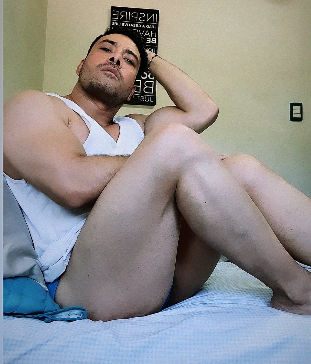 GrooveVctor's tweet photo. Relax &amp; Blue https://t.co/aqzRRXMdqB