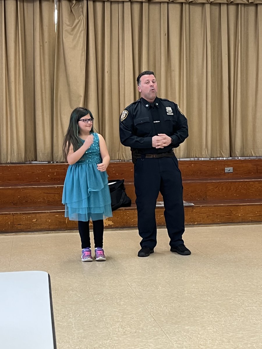 Mr. Finn and the MTA police presented the T.R.A.C.K program to Mrs. Holahan and Ms. Castelli’s class and taught them all about track safety!