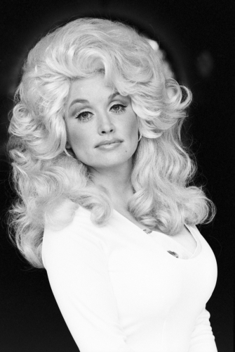 Dolly Parton Reveals Her Real Hair (Why She Wears Wigs) - YouTube