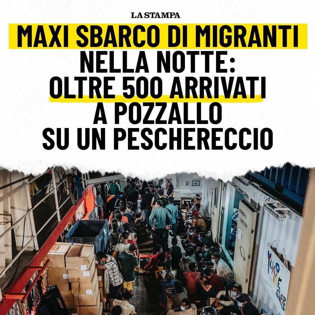 🚨 Quasi ogni giorno assistiamo allo sbarco di centinaia di immigrati clandestini, spesso nel silenzio generale e con l’assenso colpevole del Ministero degli Interni. Un’incompetenza governativa che pesa sulla pazienza e sulle tasche degli italiani. #BastaSbarchi
