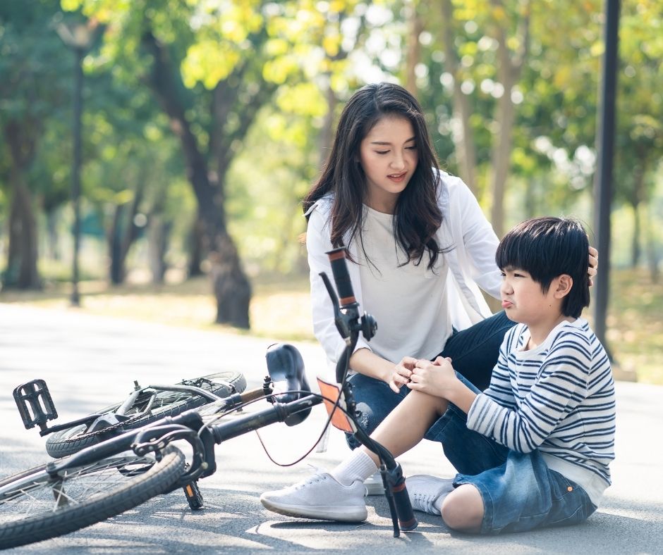 Spring is here! With more time spent on outdoor activities, the risk of unplanned activity-related injuries goes up. Visit Tucson ER &amp; Hospital for all of your sports and activity-related injuries this Spring. #ComeFeelTheDifference

📍Find us on Broadway, one block west of Swan.