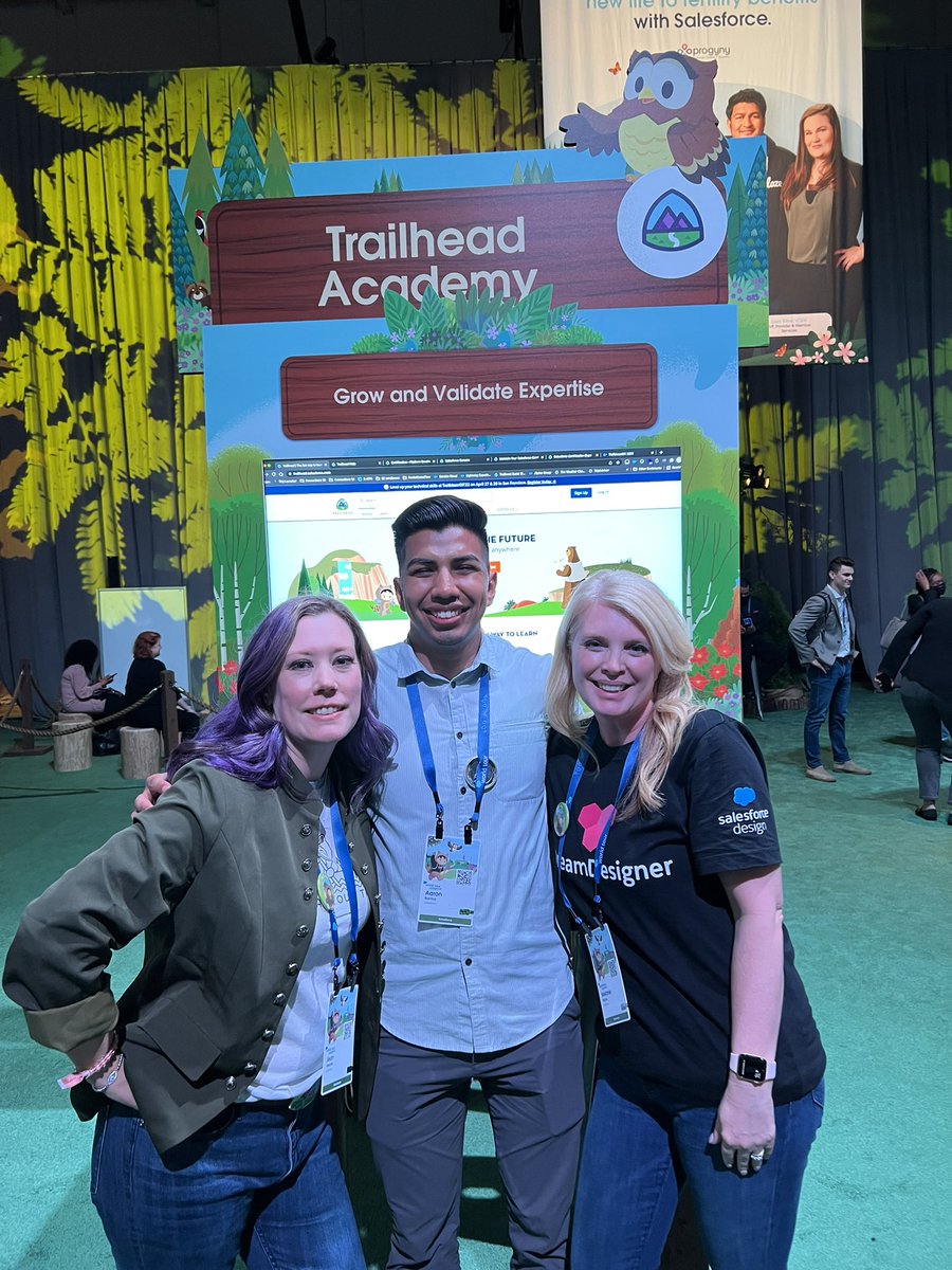 jeanvelonis's tweet photo. #SalesforceMoms closing down #SalesforceTour DC! https://t.co/Nx9c3O0pyY