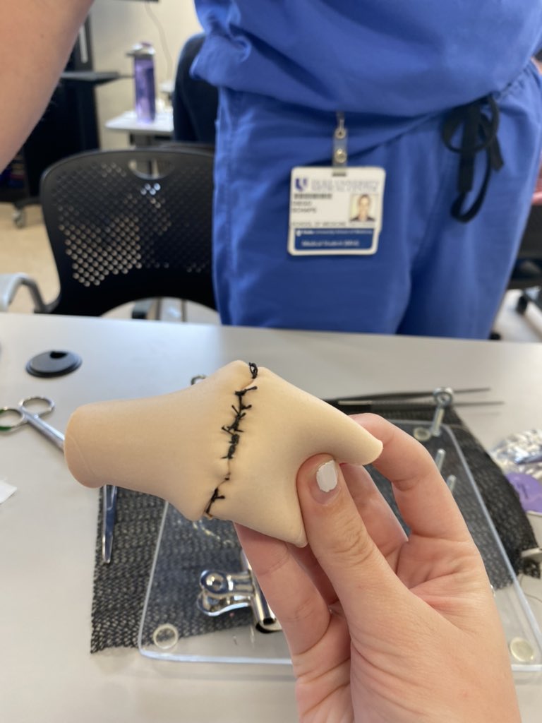 leeschmidt21's tweet image. star course day 2: bad day to be a piece of synthetic bowel 😤 #inthebar #outthebar #acrossthestreet