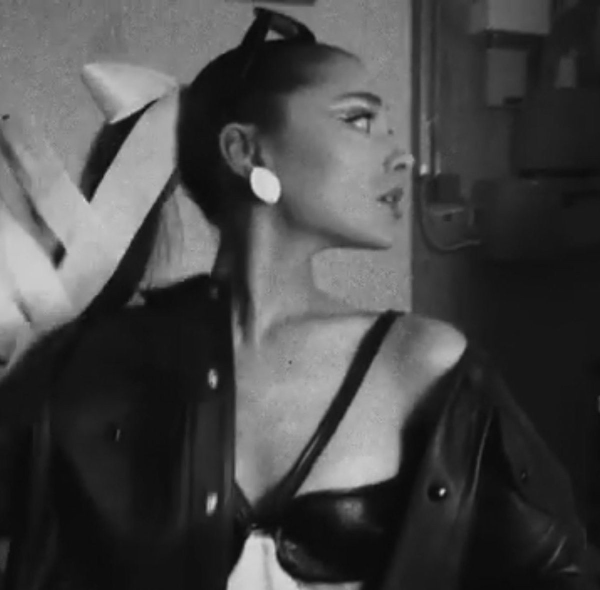 AGrandeSP's tweet photo. Ariana Grande. https://t.co/VGlKbfHzhl