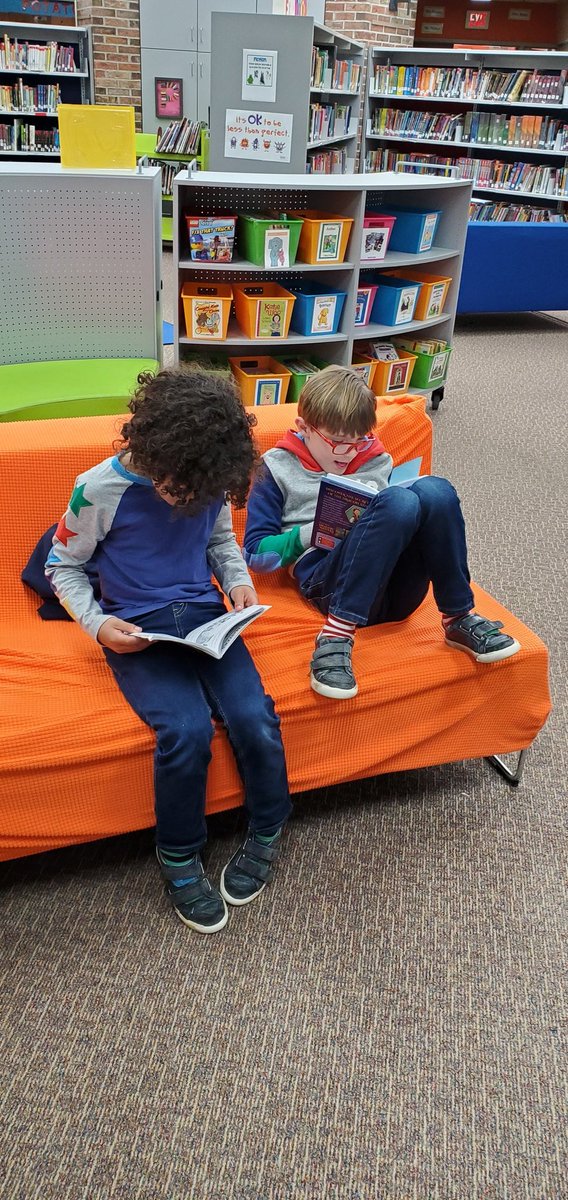 papciakkim's tweet photo. Getting some reading in before school.
@KurtzElementary #kurtzpride https://t.co/Gkb6KmCNvh