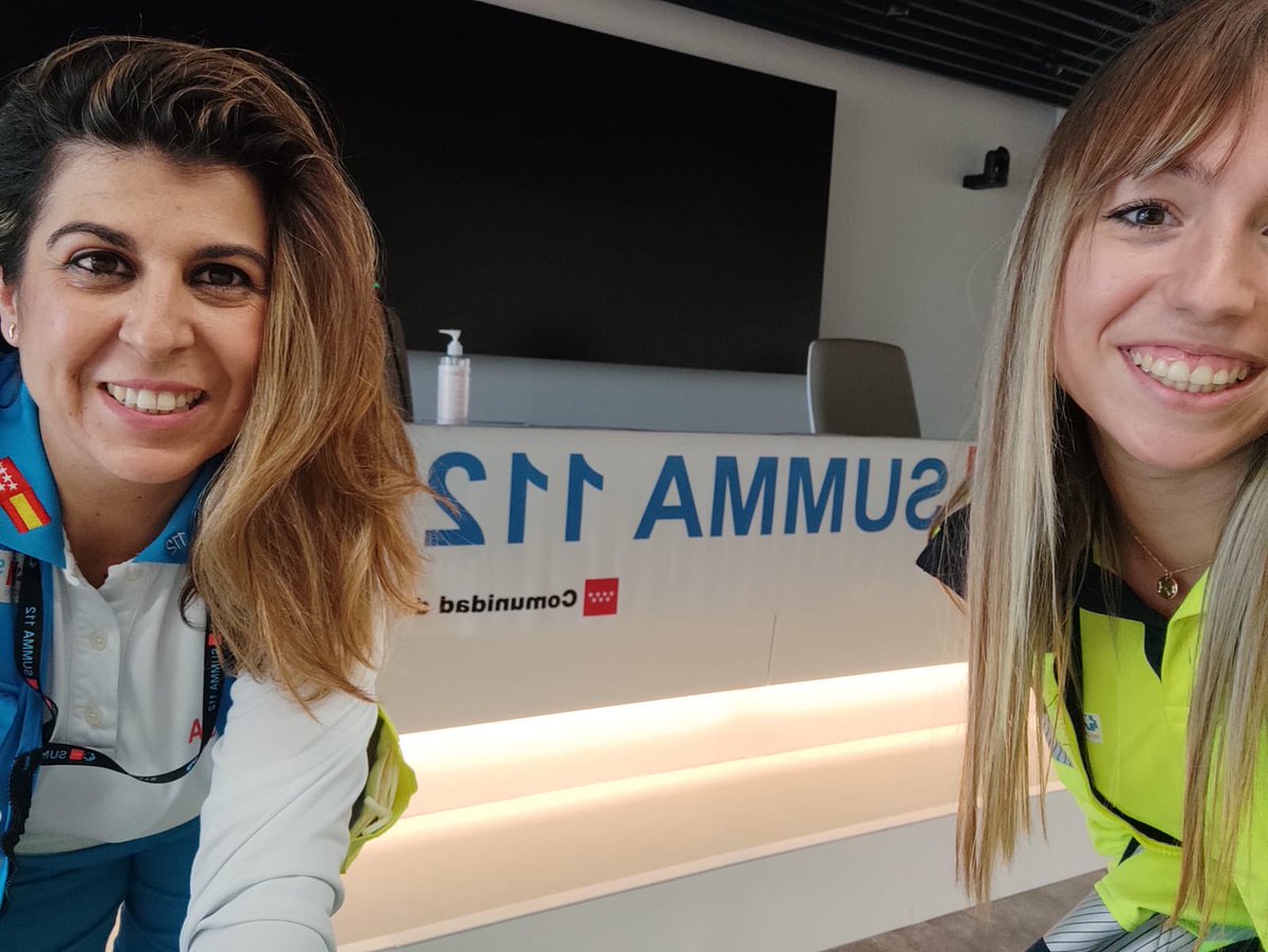 CrespoEdurne's tweet photo. Y seguimos… hoy de guardia con nuestra #PIR @Maria_LV95 
#SICO01 #PsicologiaClinica https://t.co/acb7OhAxVD