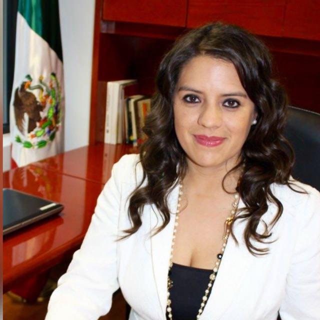 EnlaceMigrante's tweet photo. Jueves 14 de abril, Enlace Migrante, hablaremos de la eliminación del Título 42.
Con la Doctora Eunice Rendón de Agenda Migrante, Bernardo Méndez Lugo de América Sin Muros y desde Tegucigalpa Honduras, Itsmania Platero, activista y defensora de los derechos de los migrantes. https://t.co/0BpbzLOHnd