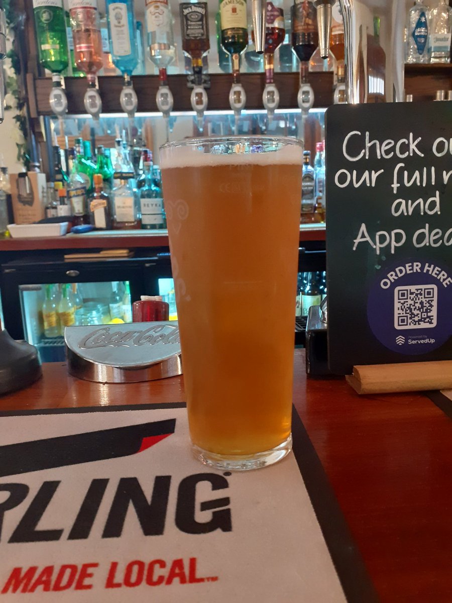 AlastairPKerr's tweet photo. Wonderful pint of @TwistedWheelBC Over, Under, Sideways, Down @GariRedhill wonderful #communitypub in #Redhill @CampaignforPubs #Goodpub #Goodbreweries #Goodbeer #SupportourPubs https://t.co/xFwOeY71Vk