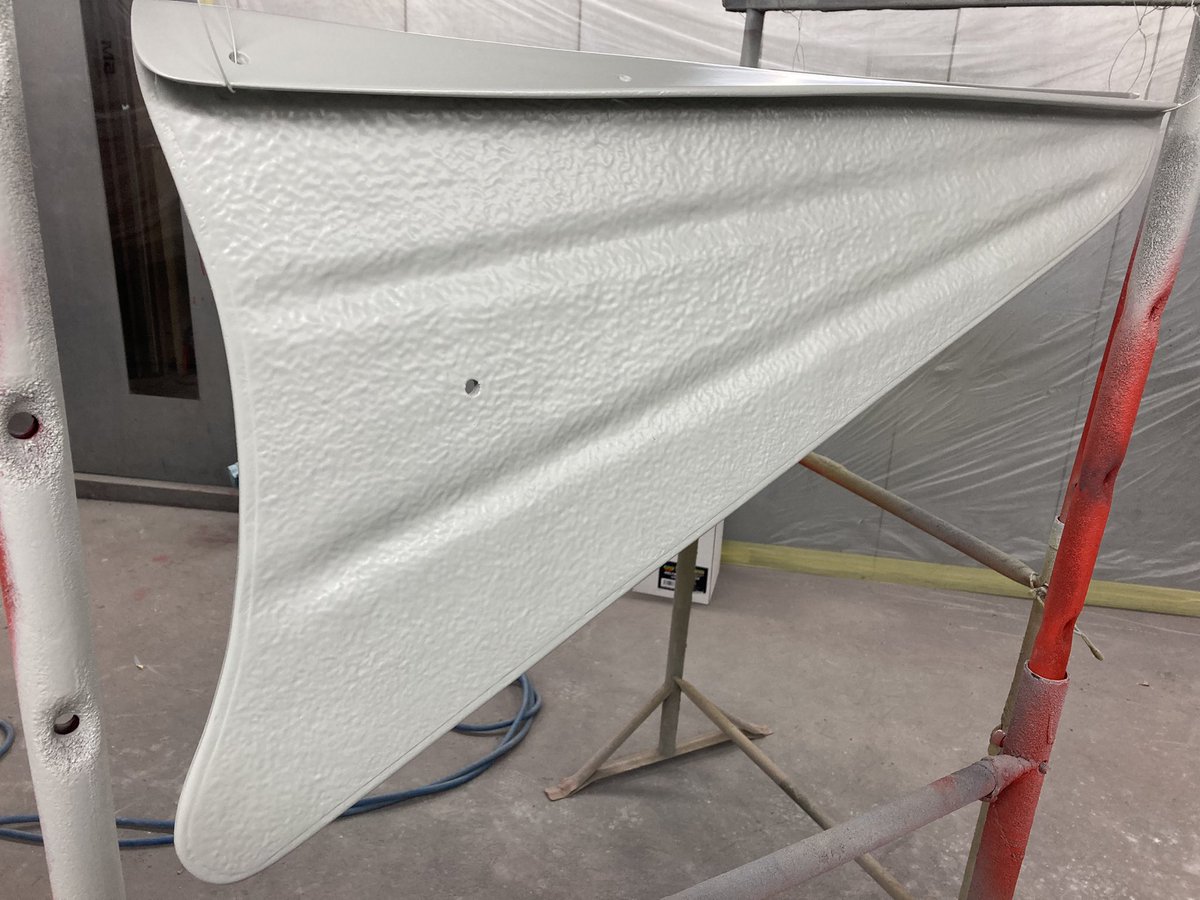 classiccarguru1's tweet photo. Today @DowsettsCars we have mostly prepared the #Tipo184 #BatWings I #imagineered earlier
Primed &amp; flatted then applied a stone guard coating to the underside before painting #Fangio Rosso 😎 https://t.co/2Wqc8wnnam
