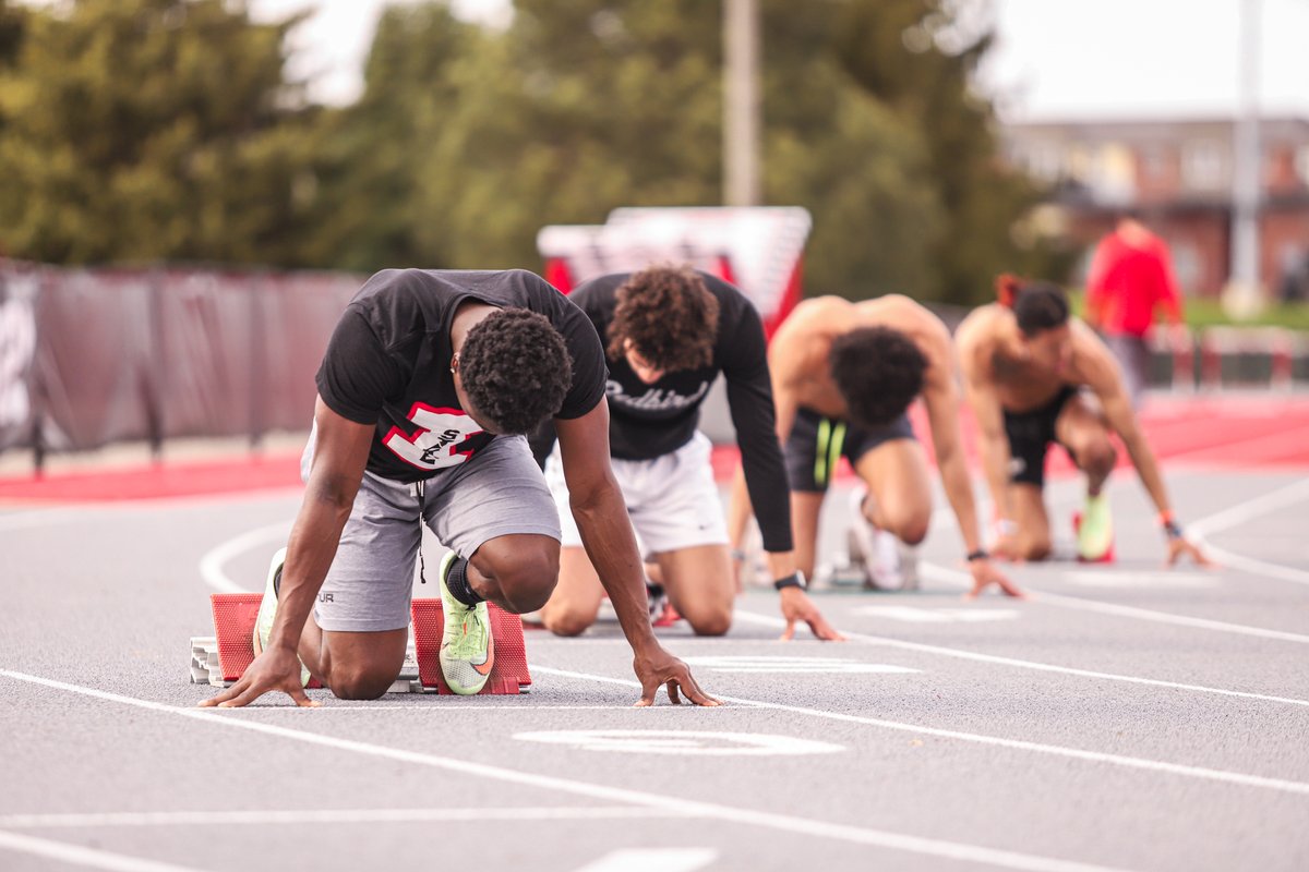 RedbirdTFXC's tweet photo. Putting in the work 😤

🔴 Redbird Challenge
📅 April 15-16
📍 Redbird Track &amp; Field Complex https://t.co/NsIUx5wgXf