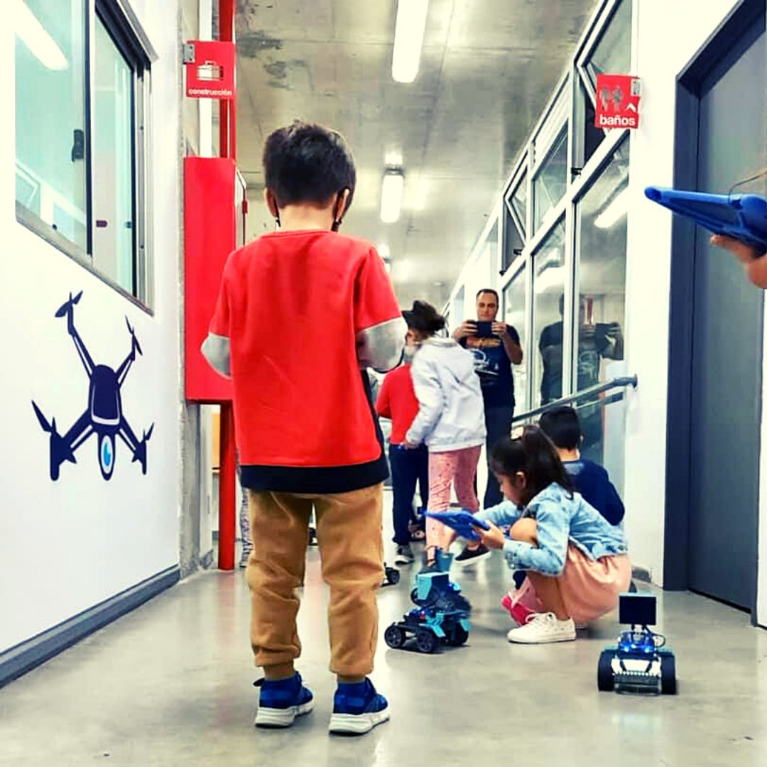resefop's tweet photo. #Suterh ➡ ¡Inició el curso de robótica infantil en el Centro de Formación nº 28! 💻🖥💡 #Suterh @suterhconvos #Formación #robotica #roboticaparaniños #Resefop https://t.co/wi8ywKxr5x
