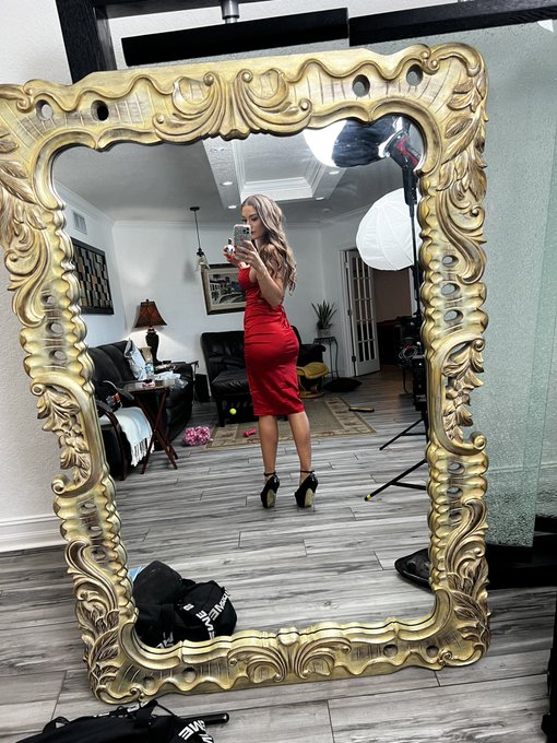 No panty lines for the win  💋https://t.co/mxnXypBCZj https://t.co/FKjbJ6h8rl<a href="/tag/freedom"class="tags"><span>#freedom</span></a><a href="/tag/americangirl"class="tags"><span>#americangirl</span></a><a href="/tag/memorialday2022"class="tags"><span>#memorialday2022</span></a>