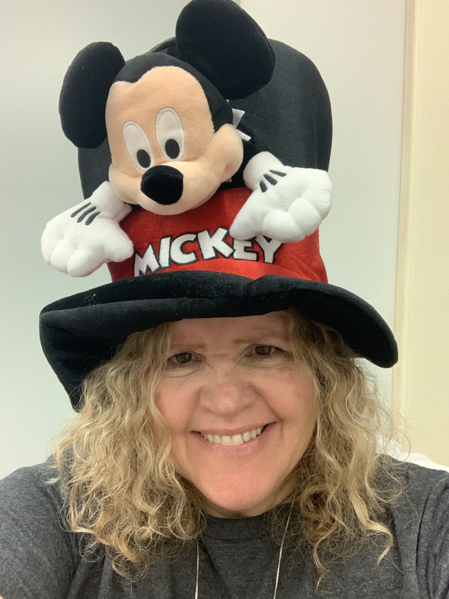 Suzanne McCully tweet media