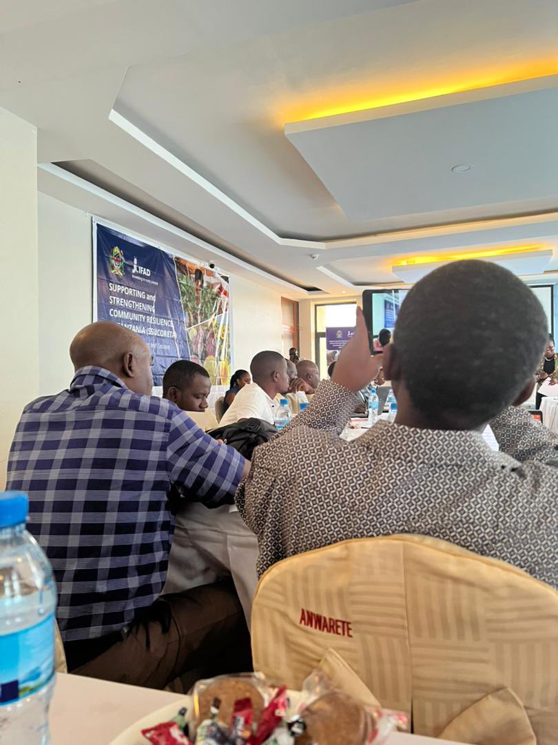 GAIN_TANZANIA's tweet photo. Earlier today CBC team had a privilege to attend IITA &amp;IFAD meeting in Dodoma. The theme being “ supporting the recovery of priority food crop value chains from the effects of COVID 19 to strengthen community resilience, markets and trade development in Tanzania.
@GAIN_TANZANIA https://t.co/h8HDu9IKGC