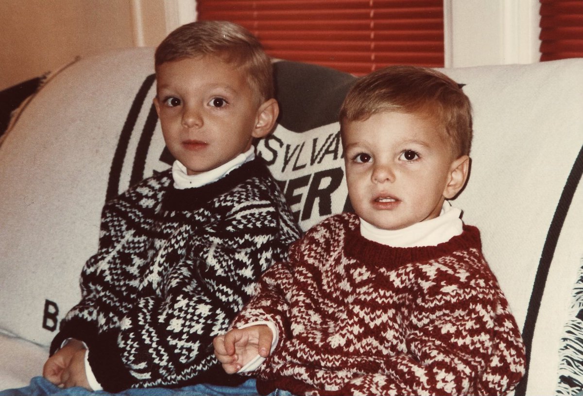 quinnlewisHQ's tweet photo. Make sure y’all say Happy Bday to my older brother @Cars_Lewis today !!

Always wanted to be exactly like him. Still do. Thru this life &amp; the next… 

Love you bruh! 💞🏁🤞🏻

#TMC https://t.co/UqtPg5JFM5