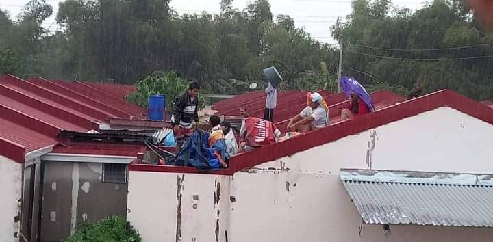 SJYPHORIA's tweet image. We are asking for help with the donation drive for the Bagyong Agaton victims. Northern Iloilo is now experiencing landslide and flood. Please spread. Thank you. 
#NorthernIloiloNeedsHelp 
#AgatonPH