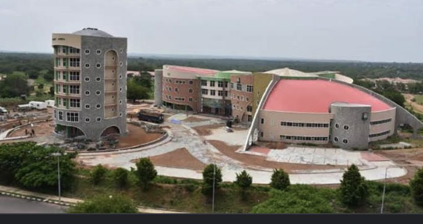 olumideoficia's tweet photo. Okay…Don’t ignore
Rt for kwasu
Like for Ilorin 
#KwasuVsUnilorin https://t.co/Jq2hm6WsWu