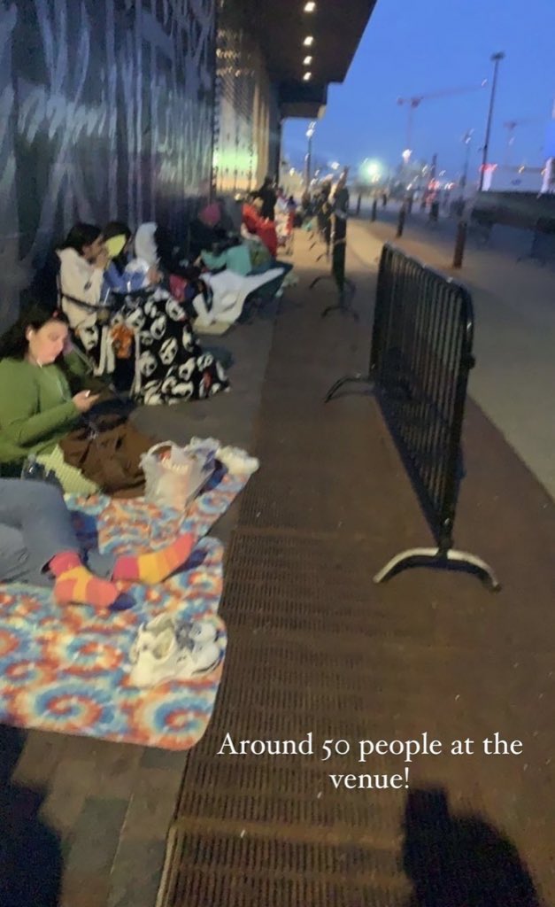 RodrigosTour's tweet image. The line for Denver! This was around 6:30 am! #SOURTourDenver