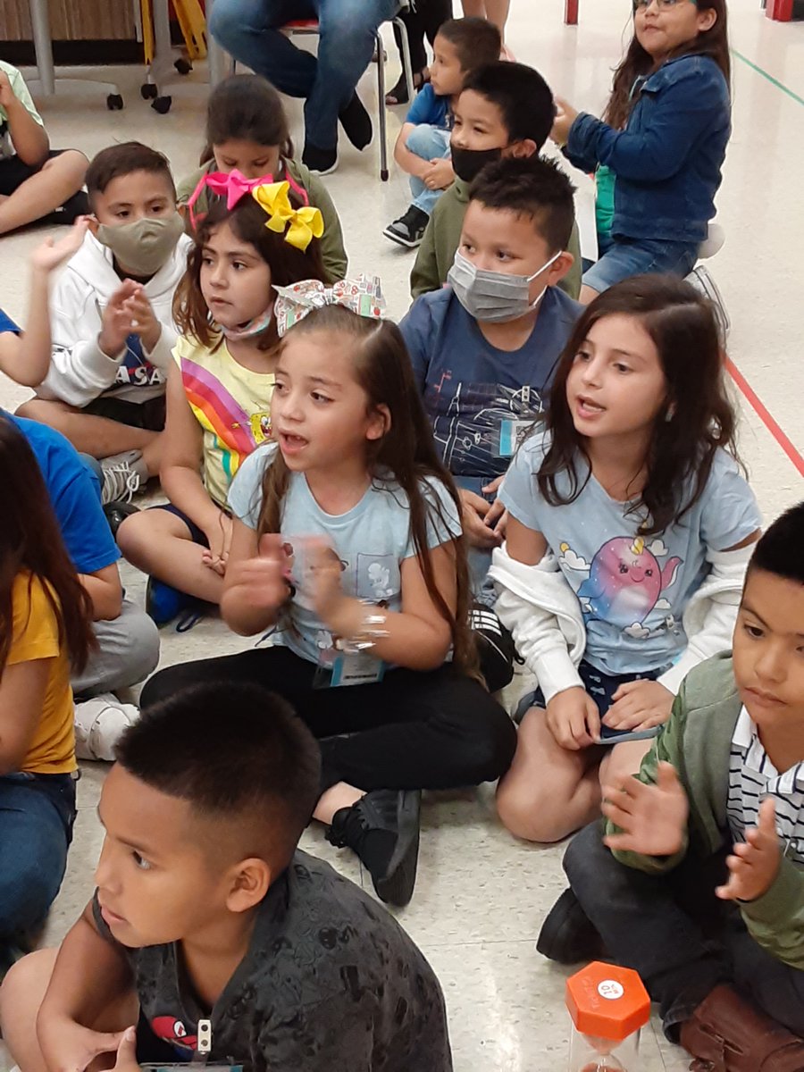 Hinojosa_AISD's tweet photo. @Hinojosa_AISD students were treated to a surprise visit by Mirabel, the Encanto character.  She read her book and sang songs with the students to celebrate D.E.A.R Day! #AldineReads https://t.co/a7dkrZqAU9