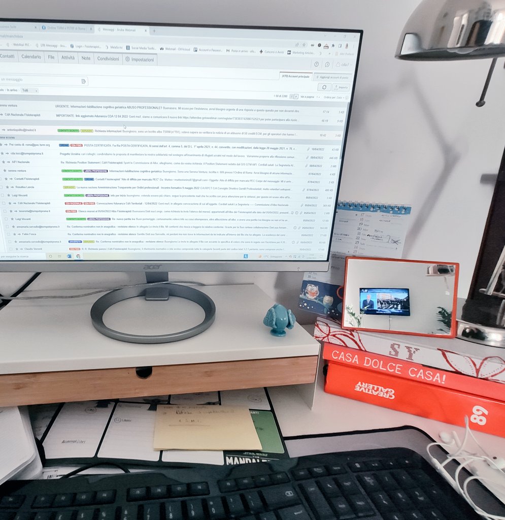 Come non ho fatto a pensarci prima...
👉🪞🪞🪞
#maratonetimentana #smartworking #tgla7speciale <a href="/Mentana_Enrico/">EnricoMentana</a>